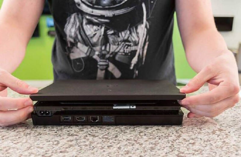 تمیز کردن PS4 اسلیم